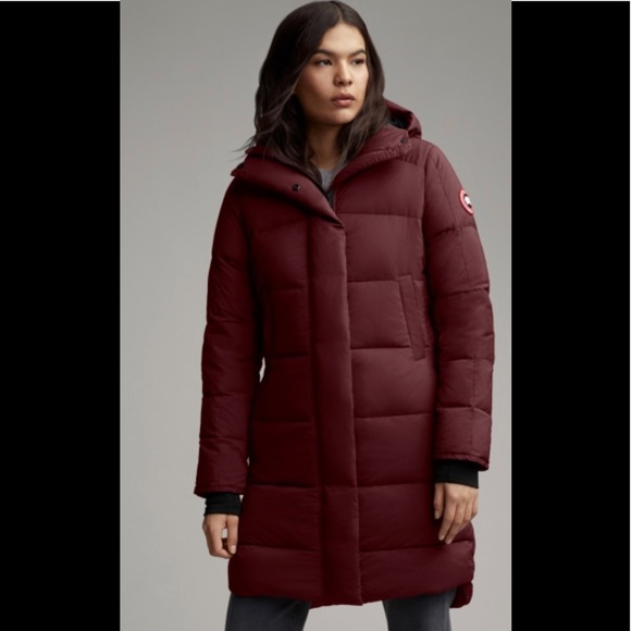 Canada Goose Jackets & Blazers - NWT Authentic Canada Goose Alliston coat xs